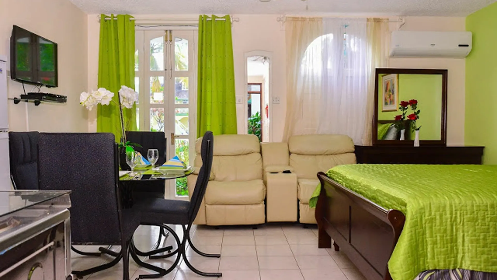 Sunkissed Suites At Sandcastles Ocho Rios Apartment