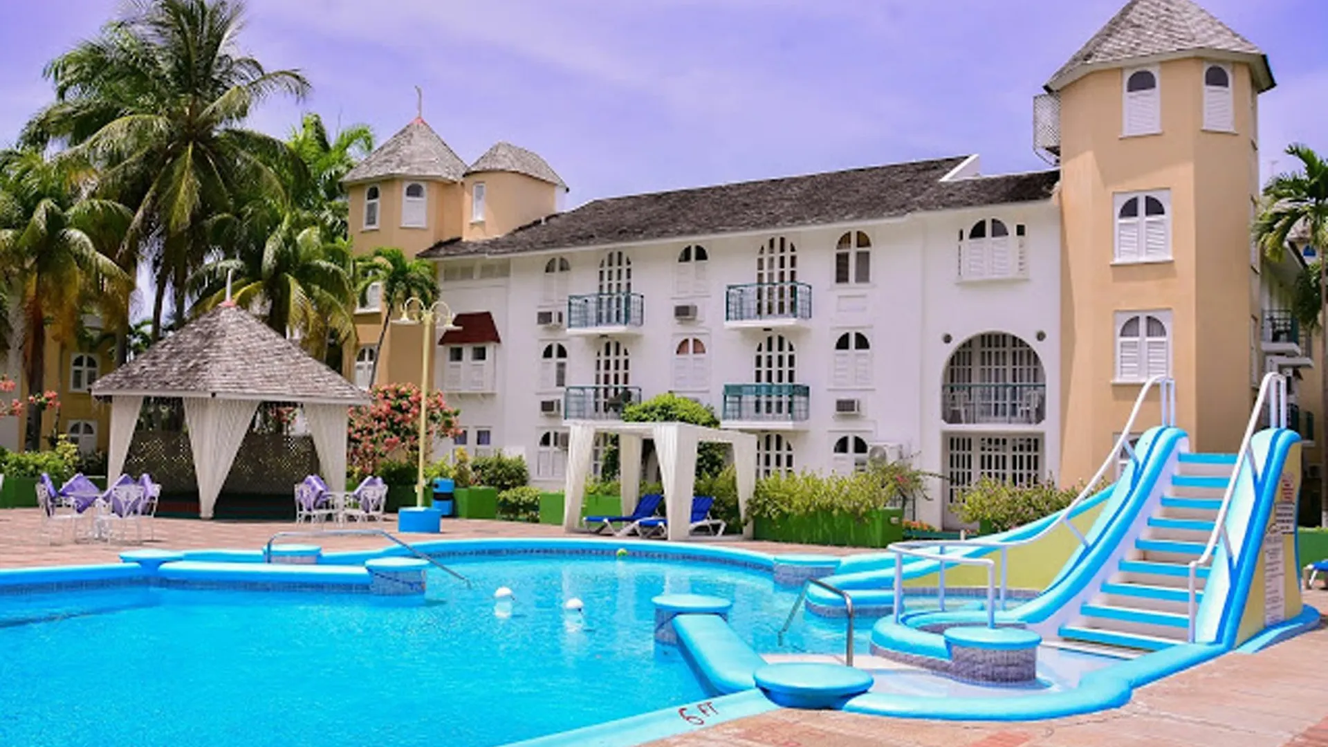 Sunkissed Suites At Sandcastles Ocho Rios