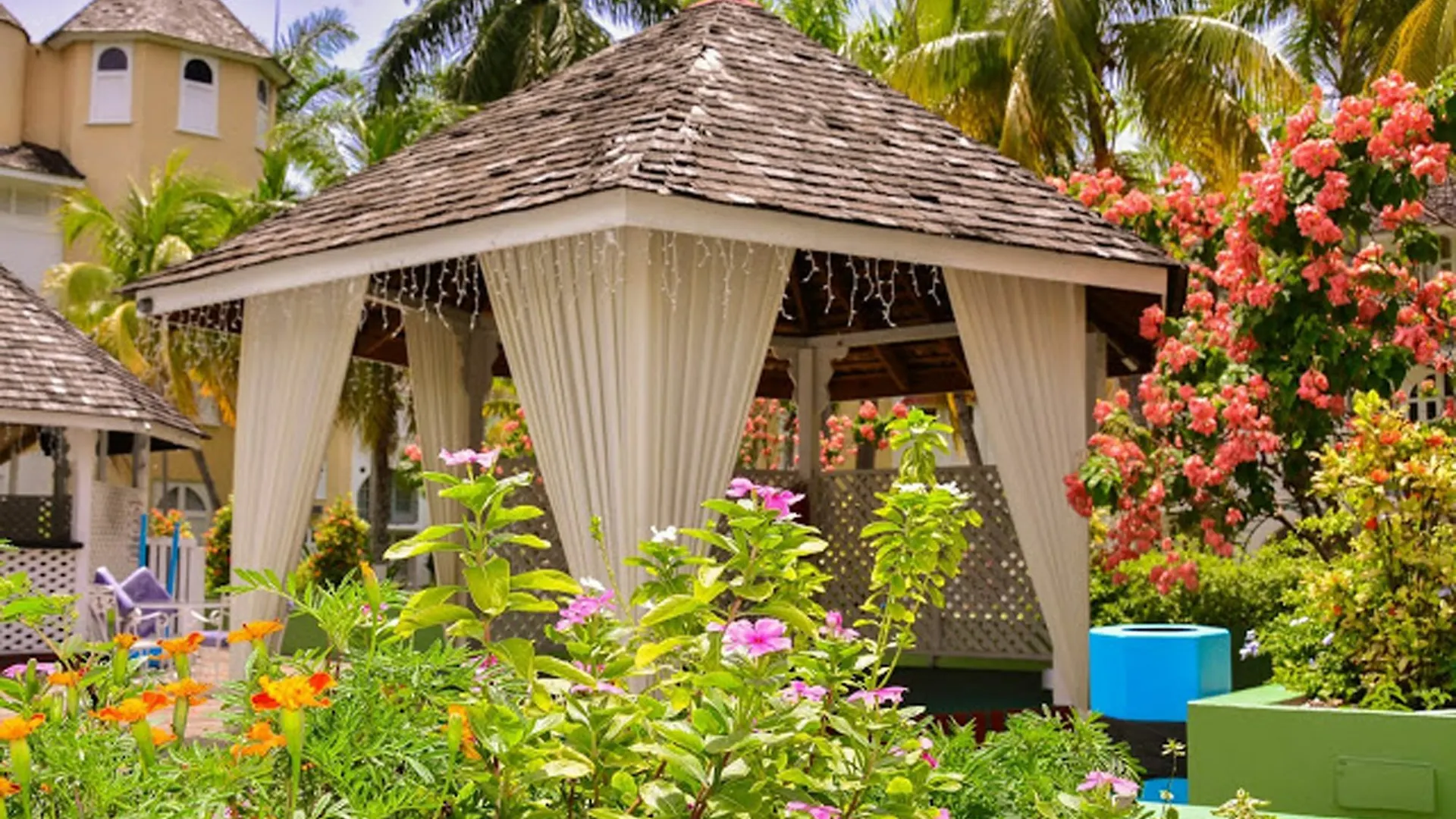 Sunkissed Suites At Sandcastles Ocho Rios