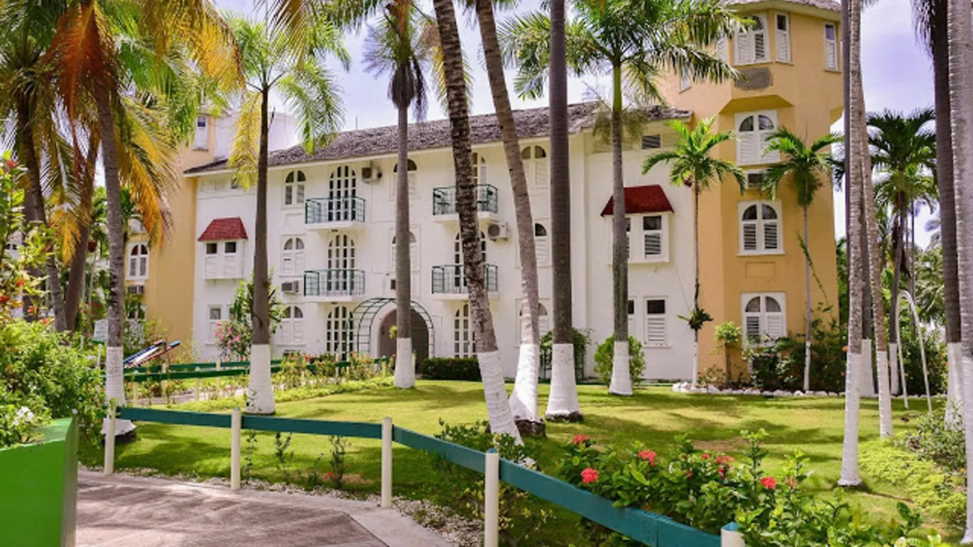 Sunkissed Suites At Sandcastles Ocho Rios 0*,  Jamaica