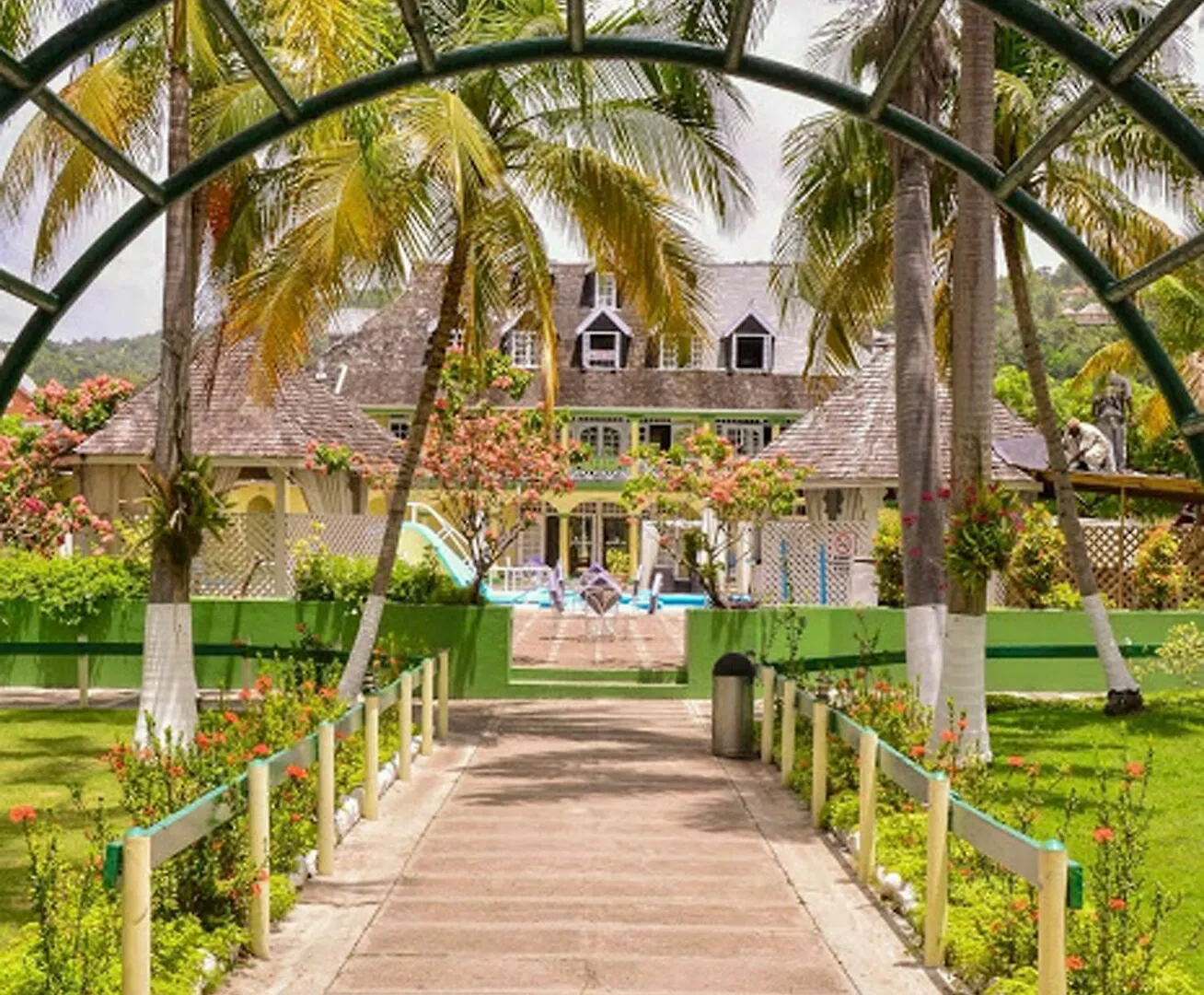 Sunkissed Suites At Sandcastles Ocho Rios
